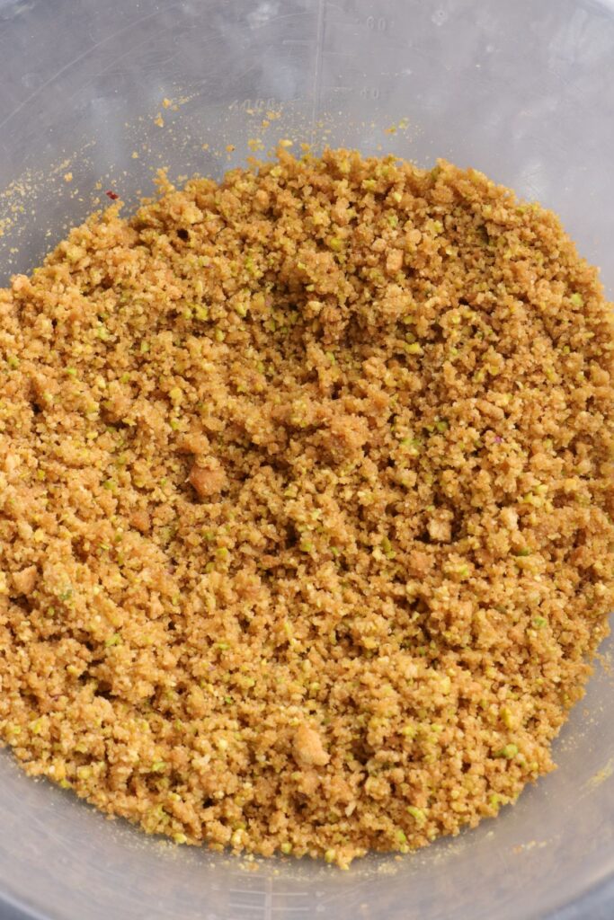 baked pistachio kulfi cheesecake base