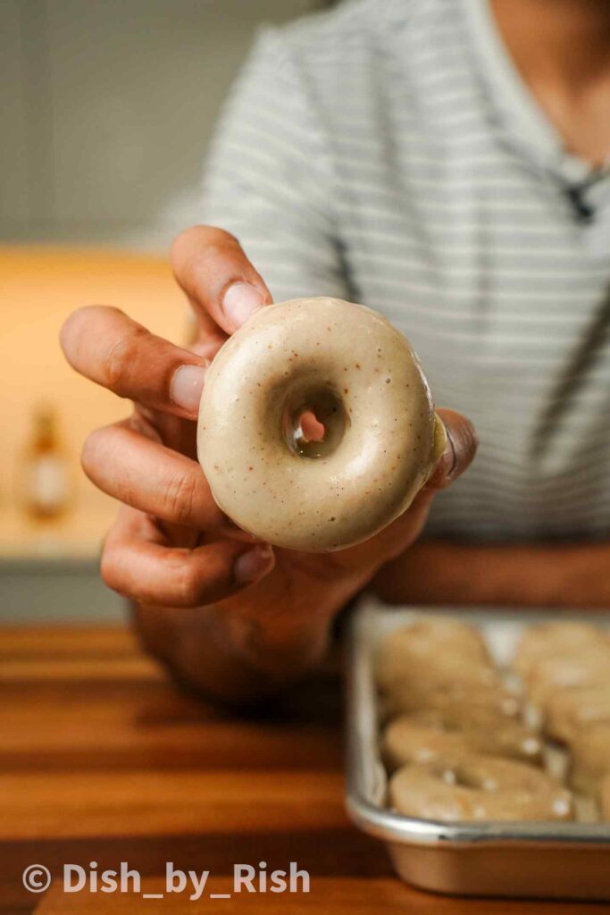 baked pumpkin spice doughnuts