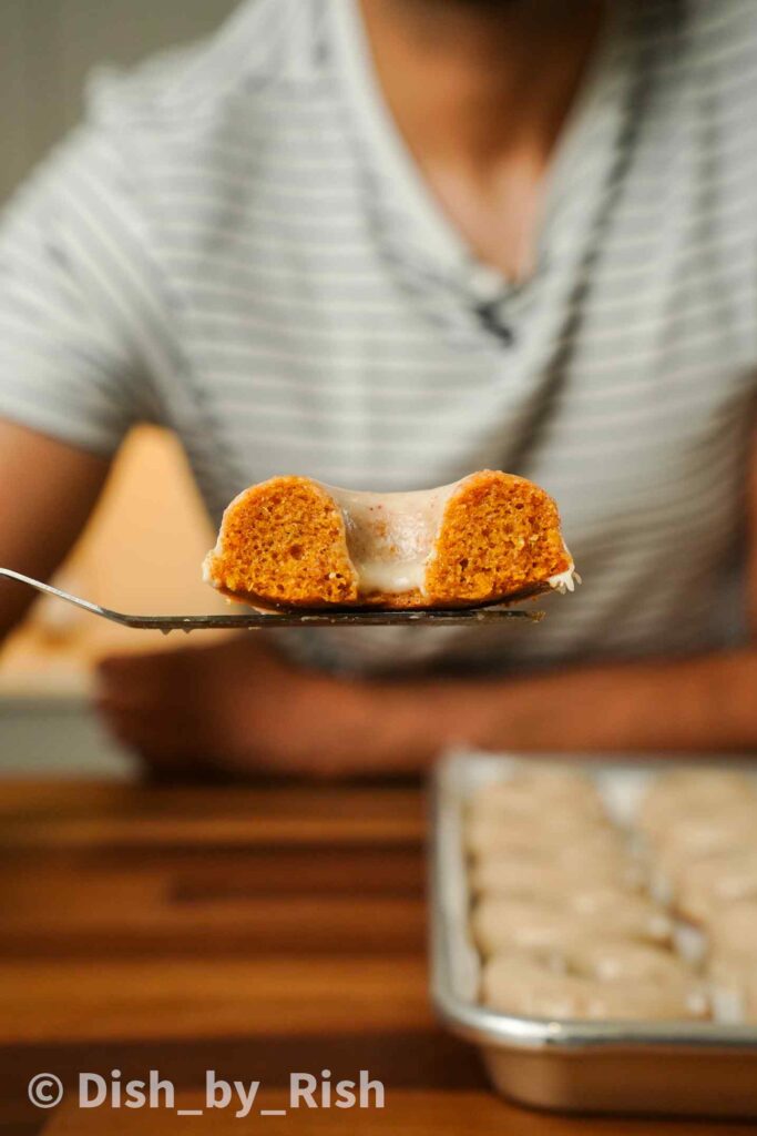 baked pumpkin spice doughnuts