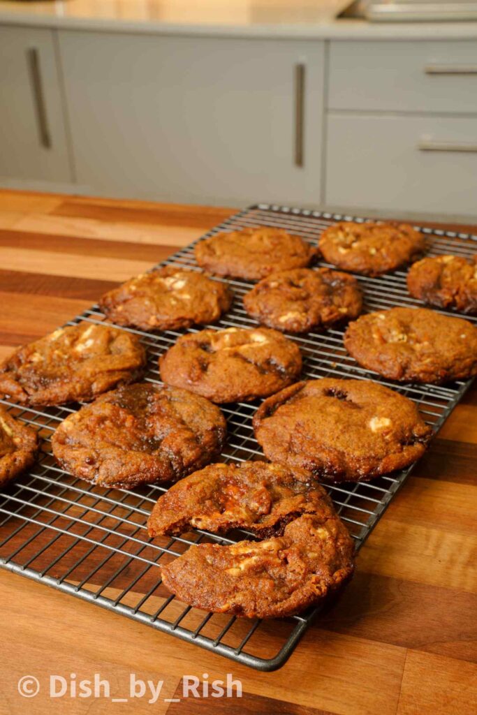 pumpkin spice chocolate chip cookies